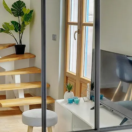 Apartment Immeuble Aux Fleurs-200m Des Plages - 4 Min Palais - Verriere Cote D'azur