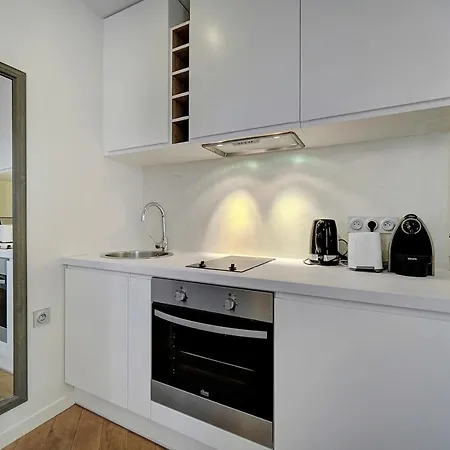 Apartment Immeuble Aux Fleurs-200m Des Plages - 4 Min Palais - Verriere Cote D'azur